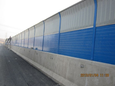 高速公路声屏障
